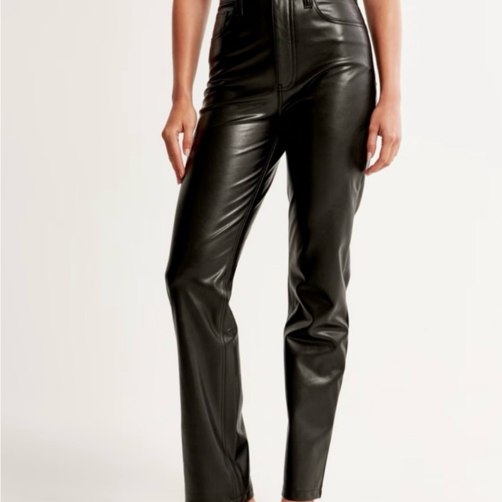 Abercrombie 90s Straight Ultra High Rise Vegan Black Leather Pants - NWT  29 (8)